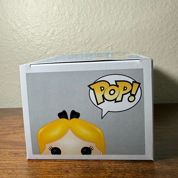 Funko Pop! Alice #49 - Picture 4 of 4